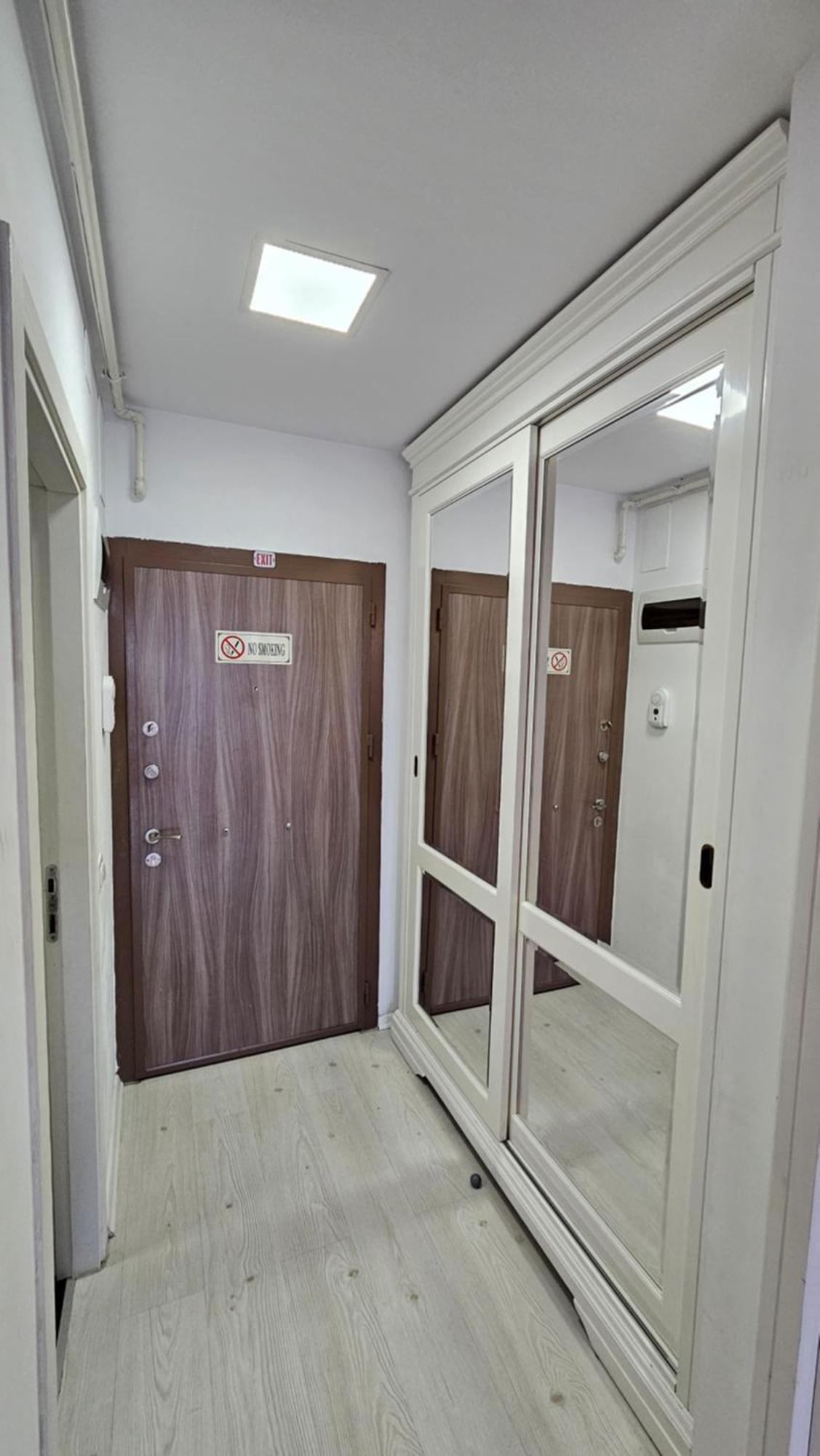 Airport Residence 3 Otopeni Exterior photo